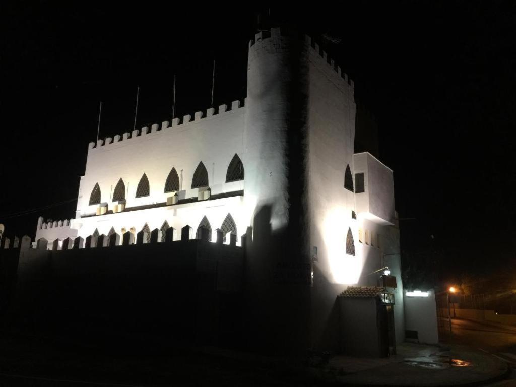 Hostal El Castillo Алькала-де-Гвадаира Экстерьер фото